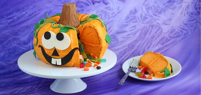 wp-content/uploads/2015/11/Pumpkin-Pinata-Cake-with-Candy-Spilling-Out-Hero-Shot-final.jpg